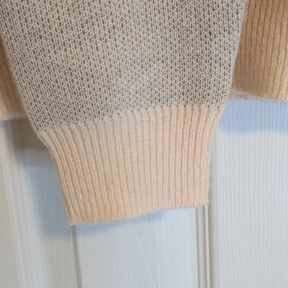 Cupio NWT Cozy Knit Sweater Neutral Floral Pattern Soft Pullover Size PL - Picture 6 of 7